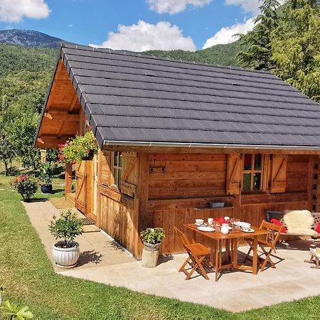 Au petit chalet avec son SPA - Escapade en amoureux ! Cruet Extérieur photo