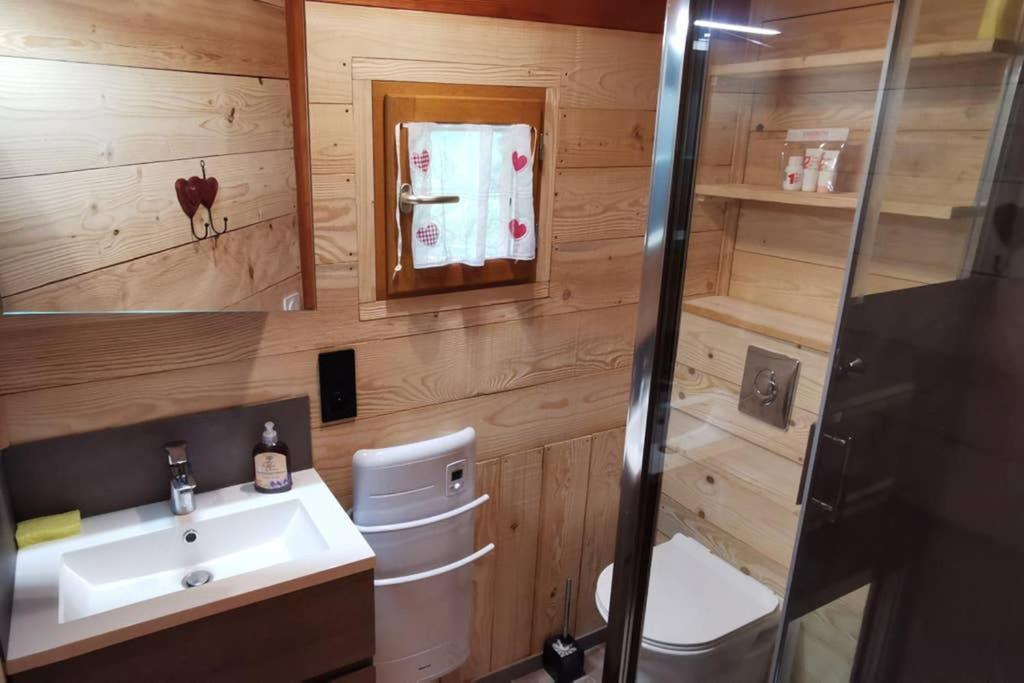 Au petit chalet avec son SPA - Escapade en amoureux ! Cruet Extérieur photo