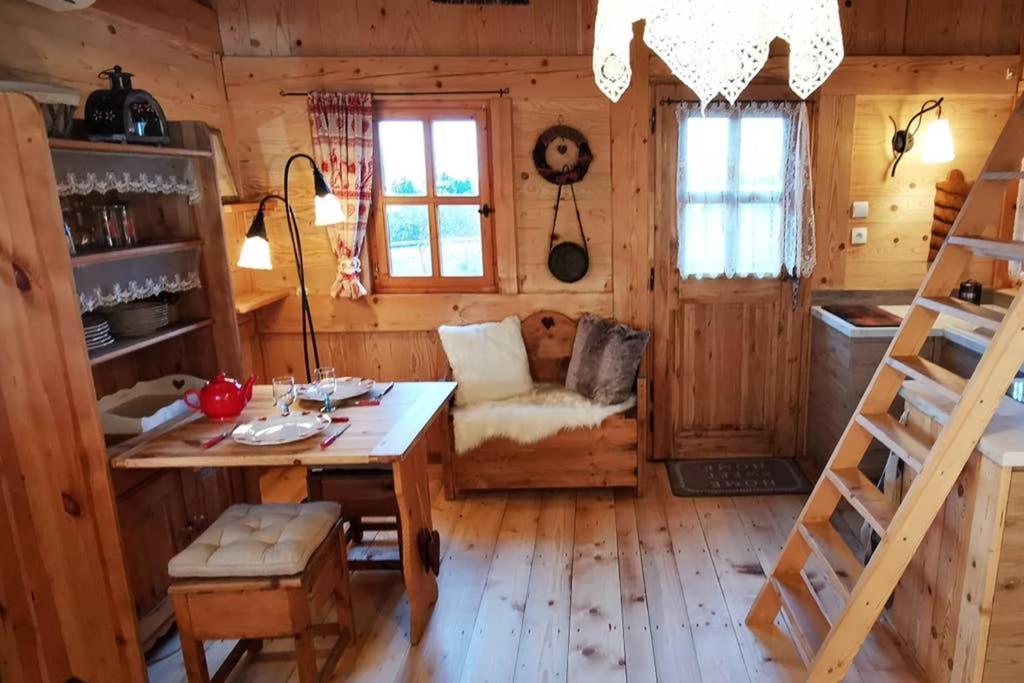 Au petit chalet avec son SPA - Escapade en amoureux ! Cruet Extérieur photo