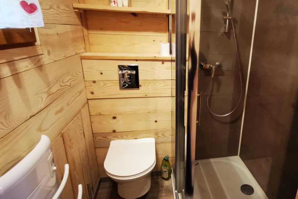 Au petit chalet avec son SPA - Escapade en amoureux ! Cruet Extérieur photo